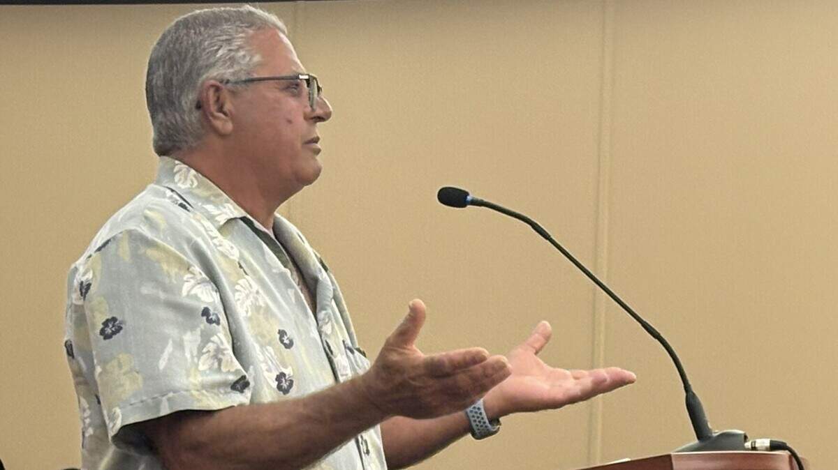 Miguel Pita, a Hialeah resident affected by a 2024 ordinance restricting the parking of recreational vehicles, including boats, at townhouses like his, addresses the City Council after receiving a new code violation citation and urged officials to change the measure. Miguel Pita, a Hialeah resident affected by a 2024 ordinance restricting the parking of recreational vehicles, including boats, at townhouses like his, addresses the City Council after receiving a new code violation citation and urged officials to change the measure.